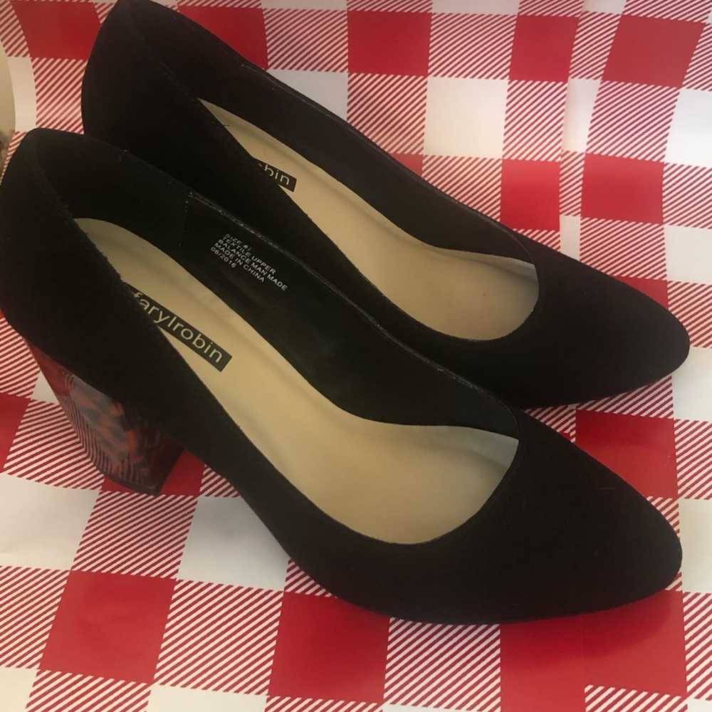 Women’s fern microsuede high block heel pumps